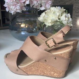 REACTION Kenneth Cole Wedges